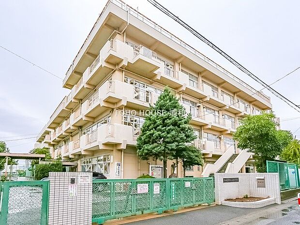 小学校 850m さいたま市立土合小学校