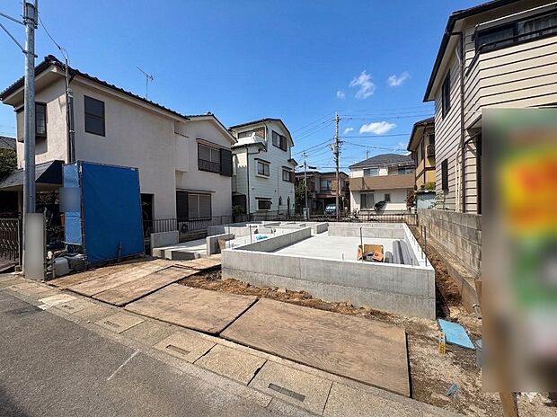 【外観】家族の温かさと陽光の暖かさ、楽しい毎日と明るい未来を予感させる「空間が織り成すひとつ先の住み心地」を演出します。