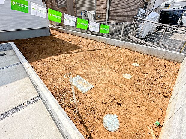 【庭】お庭があることで開放感が違います。建物の内部に光や風などを採り入れやすくなり住居環境がより良好になります。また多目的にご利用できます。