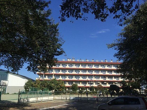 中学校 2100m さいたま市立城南中学校