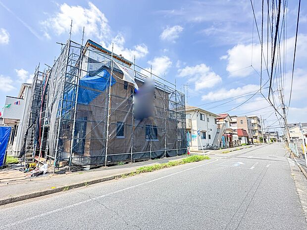 【前面道路4m】車の通行が少ないので、静かな住環境を維持することができます。