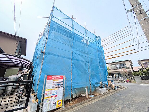 【玄関】こちらの物件が少しでも気になるようでしたら、お気軽にお問合せください。人生でいちばん大きなお買い物ですので、ゆっくりご見学ください。ネット上の画像と実際の見学では、リアル感がまるで違…