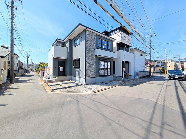 【前面道路】車の通行が少ないので、静かな住環境を維持することができます。
