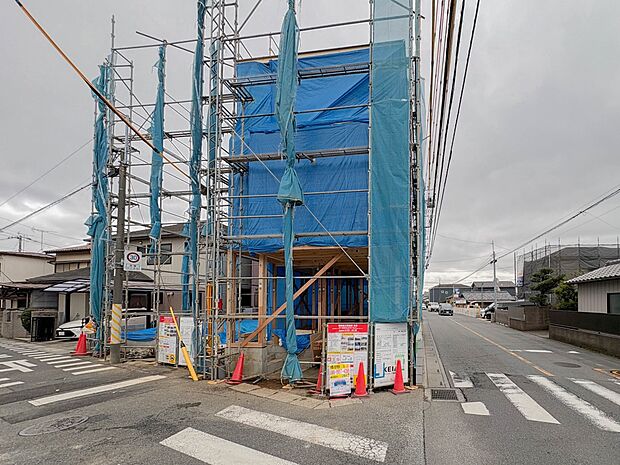 【外観】こちらの物件が少しでも気になるようでしたら、お気軽にお問合せください。人生でいちばん大きなお買い物ですので、ゆっくりご見学ください。ネット上の画像と実際の見学では、リアル感がまるで違…