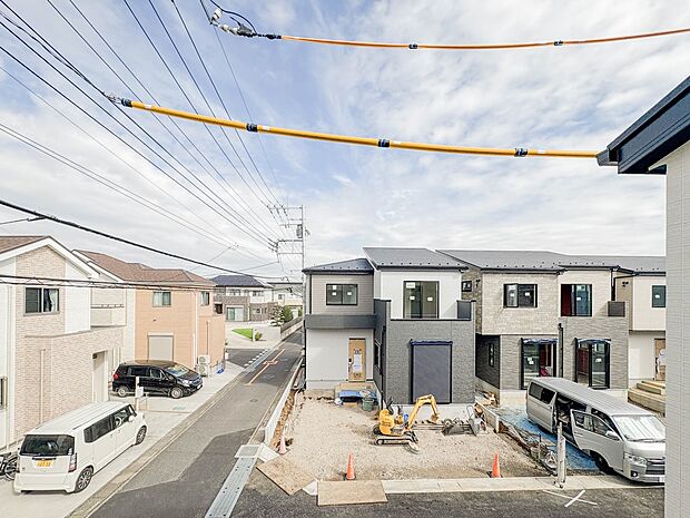 【眺望良好】 少し優雅に、眺望の良い部屋で新生活をしてみませんか?眺望や窓からの景色が良いと、家で過ごす時間も快適です。