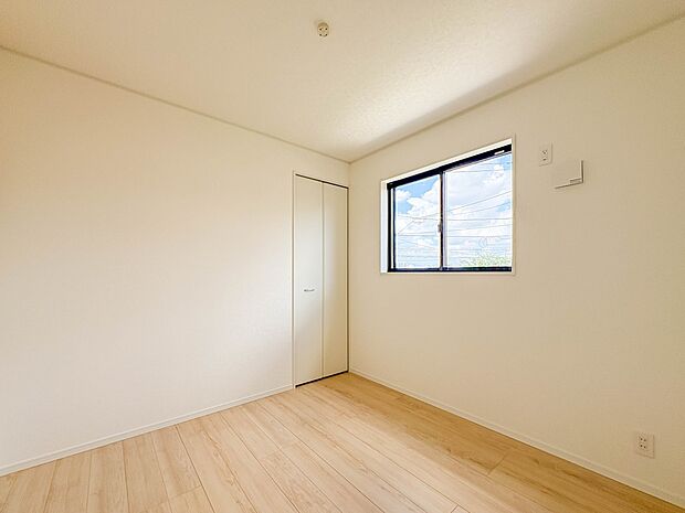 【洋室5.06帖】充実した生活は伸びやかな居室空間から始まります。快適に・伸びやかに。心の潤いを求める方々へ。