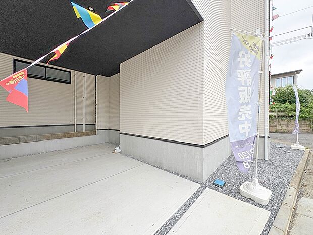 【庭】プランター等をおいてガーデニングが楽しめるちょっとしたスペースも。