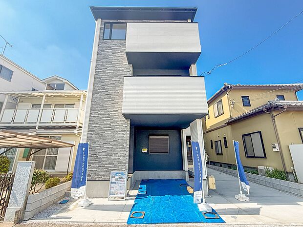 2号棟【外観】陽当りや通風性など各所に施された工夫で住みやすさを実現。部屋の大きさや周辺環境・街並など、資料には掲載していない情報が現地にはたくさんございます。是非ご確認下さい。