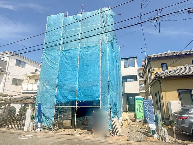 2号棟【外観】陽当りや通風性など各所に施された工夫で住みやすさを実現。部屋の大きさや周辺環境・街並など、資料には掲載していない情報が現地にはたくさんございます。是非ご確認下さい。