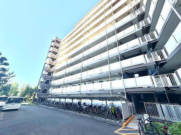 【外観】陽当りや通風性など各所に施された工夫で住みやすさを実現。部屋の大きさや周辺環境・街並など、資料には掲載していない情報が現地にはたくさんございます。是非ご確認下さい。