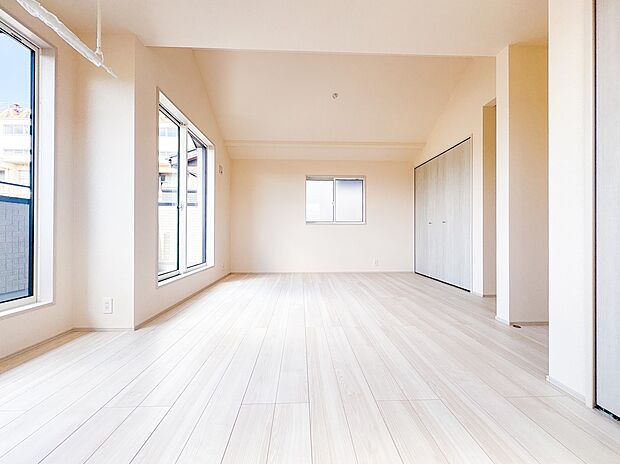 【寝室6帖、5.25帖】充実した生活は伸びやかな居室空間から始まります。快適に・伸びやかに。心の潤いを求める方々へ。