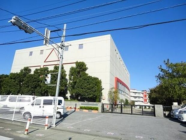 小学校 1000m 川口市立戸塚綾瀬小学校　(川口市立戸塚綾瀬小学校　徒歩14分)