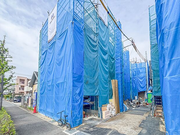 【外観】ここから始まる「日常」はご家族にとってかけがえのない時間となります。少しでも豊かに、快適に。そんな想いから本邸宅は生まれました。