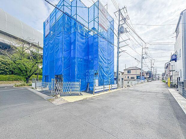 【前面道路6M】車の通行が少ないので、静かな住環境を維持することができます。