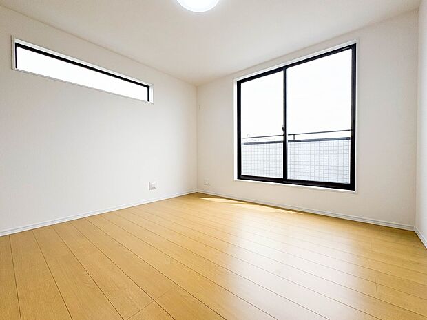 【寝室6.12帖】シンプルな内装はおしゃれのポイントです。シンプルは華美より飽きがこないからです。色や模様でおしゃれ感をだす。それがシンプルイズビューティーです。