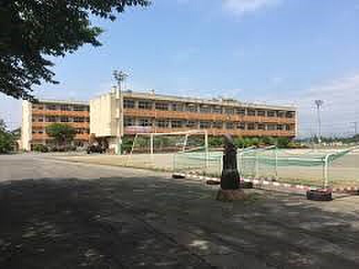 中学校 1057m さいたま市立桜山中学校