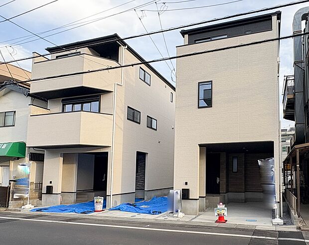 【外観】ここから始まる「日常」はご家族にとってかけがえのない時間となります。少しでも豊かに、快適に。そんな想いから本邸宅は生まれました。