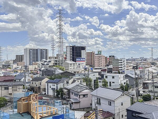 【眺望】眺望や窓からの景色が良いと、家で過ごす時間も快適です。