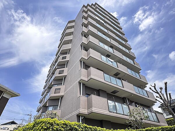 こちらの物件が少しでも気になるようでしたら、お気軽にお問合せください。人生でいちばん大きなお買い物ですので、ゆっくりご見学ください。ネット上の画像と実際の見学では、リアル感がまるで違います。…
