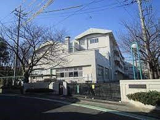 小学校 350m さいたま市立向小学校(学教育目標：かしこく やさしく たくましく なかよく)