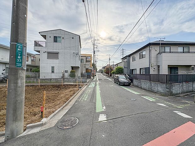 【前面道路7.21ｍ】車の通行が少ないので、静かな住環境を維持することができます。