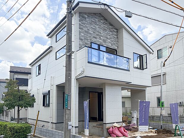 【現地土地写真】車の通行が少ないので、静かな住環境を維持することができます。