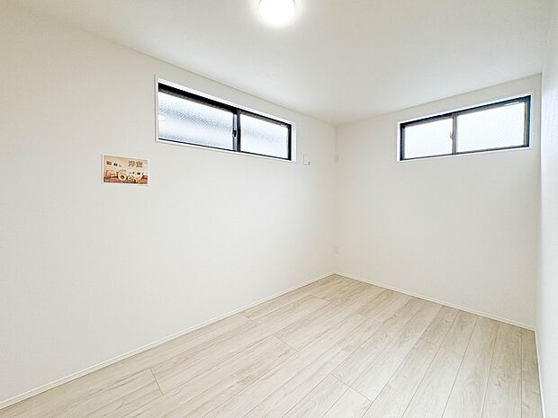 2号棟【洋室】充実した生活は伸びやかな居室空間から始まります。快適に・伸びやかに。心の潤いを求める方々へ。