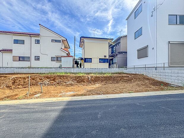 4号棟【外観】陽当りや通風性など各所に施された工夫で住みやすさを実現。部屋の大きさや周辺環境・街並など、資料には掲載していない情報が現地にはたくさんございます。是非ご確認下さい。