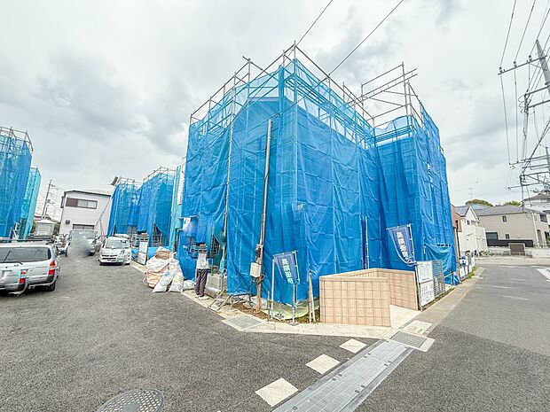 【現地土地写真】家族の温かさと陽光の暖かさ、楽しい毎日と明るい未来を予感させる「空間が織り成すひとつ先の住み心地」を演出します。