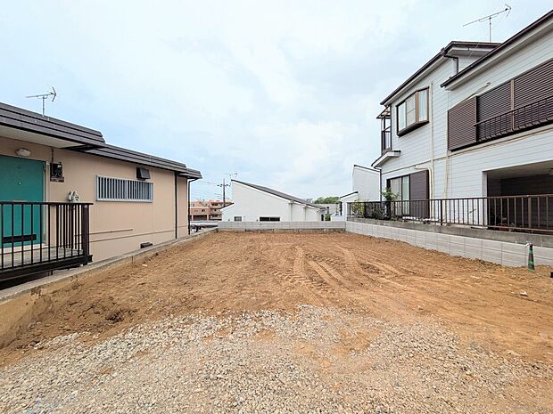 【ひとつ先の住み心地】家族の温かさと陽光の暖かさ、楽しい毎日と明るい未来を予感させる「空間が織り成すひとつ先の住み心地」を演出します。