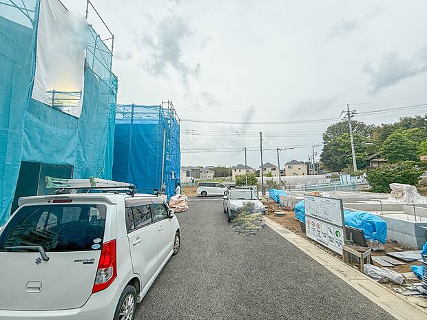 【現地土地写真】陽当りが良いと、洗濯物が乾きやすいですし、湿気やカビの心配も減るので快適です。寒い冬の日でも、日差しが届くと家の中が暖かくなりますね。