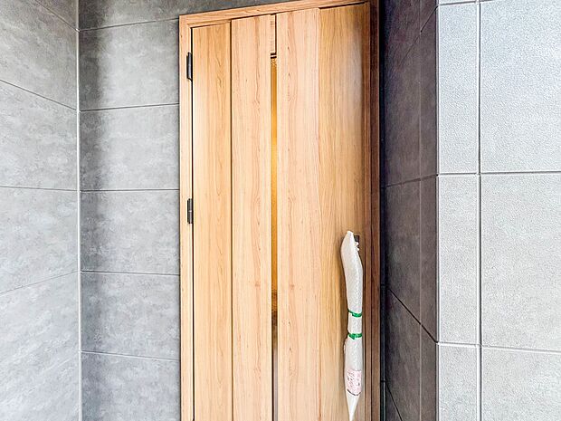 【玄関】こちらの物件が少しでも気になるようでしたら、お気軽にお問合せください。人生でいちばん大きなお買い物ですので、ゆっくりご見学ください。ネット上の画像と実際の見学では、リアル感がまるで違…