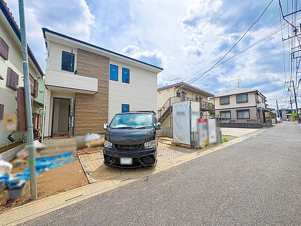 【前面道路】車の通行が少ないので、静かな住環境を維持することができます。