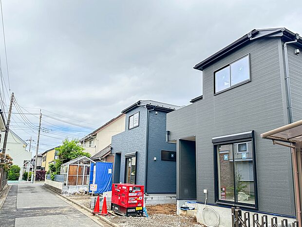 【前面道路4ｍ】車の通行が少ないので、静かな住環境を維持することができます。