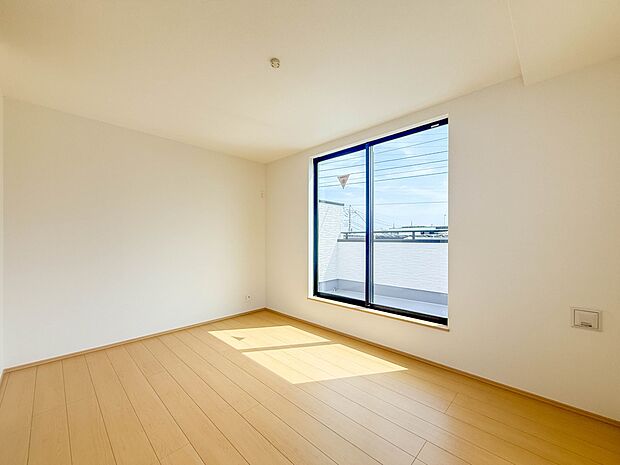 F号棟【洋室7帖】充実した生活は伸びやかな居室空間から始まります。快適に・伸びやかに。心の潤いを求める方々へ。