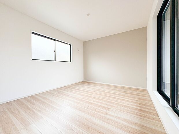 【寝室9.6帖】充実した生活は伸びやかな居室空間から始まります。快適に・伸びやかに。心の潤いを求める方々へ。