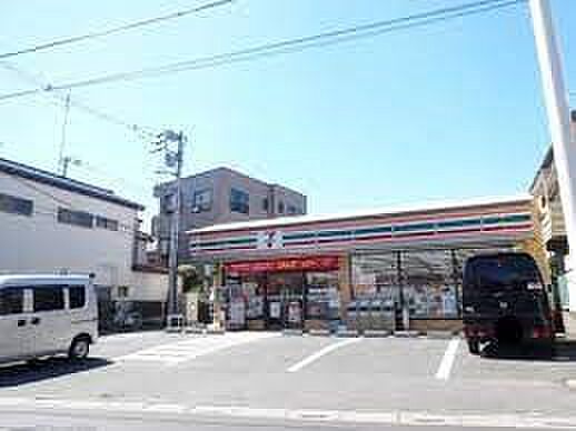 コンビニ 1000m セブンイレブン鳩ヶ谷本町店(セブンイレブンは近くて便利を掲げています。近くとは、心の近さ。便利とはモノが期待以上の品質でお客さまに届くこと。セブン銀行など新しいサービス…