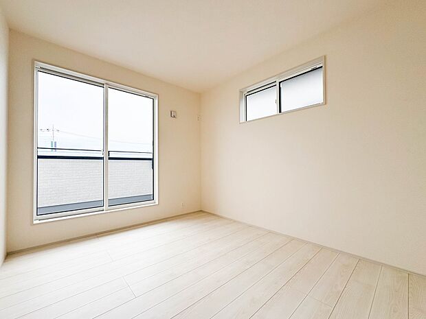 【洋室5.25帖】充実した生活は伸びやかな居室空間から始まります。快適に・伸びやかに。心の潤いを求める方々へ。