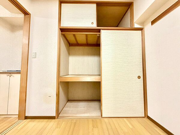 【収納】各部屋を最大限に広く使って頂ける様、全居住スペースに収納付。プライベートルームはゆったりと快適に。
