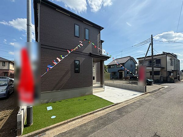【前面道路4ｍ】車の通行が少ないので、静かな住環境を維持することができます。