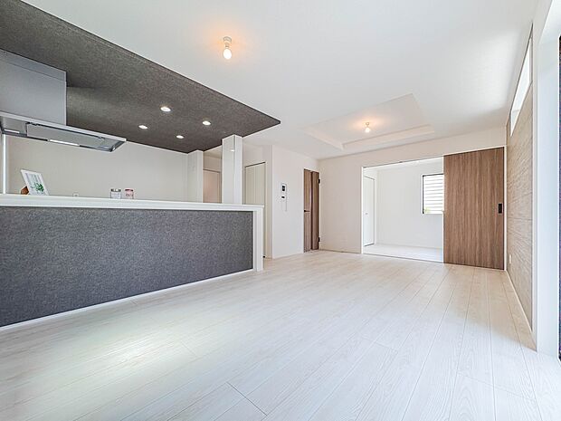 【Living-dining-リビングダイニング】流行に左右されず、将来にわたって価値が継続する「上質」な佇まい。