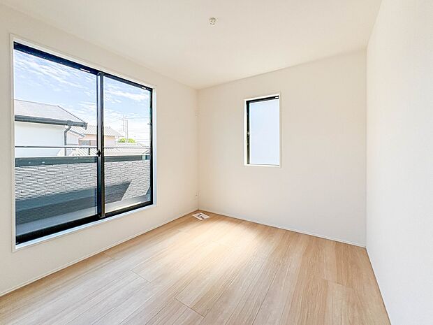 2号棟【Room-洋室-7帖】一日の疲れをいやしてくれる主寝室。時を忘れて過ごす場所として過ごせるお部屋。