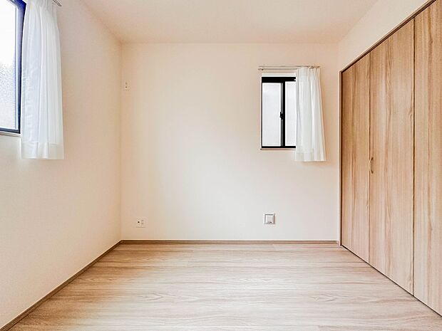 【洋室6帖】充実した生活は伸びやかな居室空間から始まります。快適に・伸びやかに。心の潤いを求める方々へ。