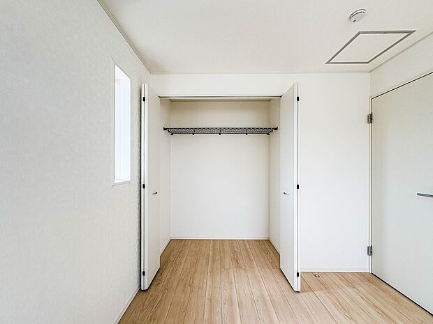 7号棟【収納】各部屋を最大限に広く使って頂ける様、全居住スペースに収納付。プライベートルームはゆったりと快適に。