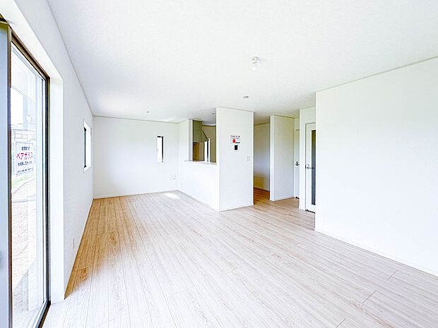 【Living-dining-リビングダイニング】流行に左右されず、将来にわたって価値が継続する「上質」な佇まい。