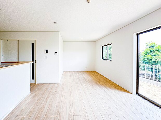 【リビングダイニング】流行に左右されず、将来にわたって価値が継続する「上質」な佇まい。