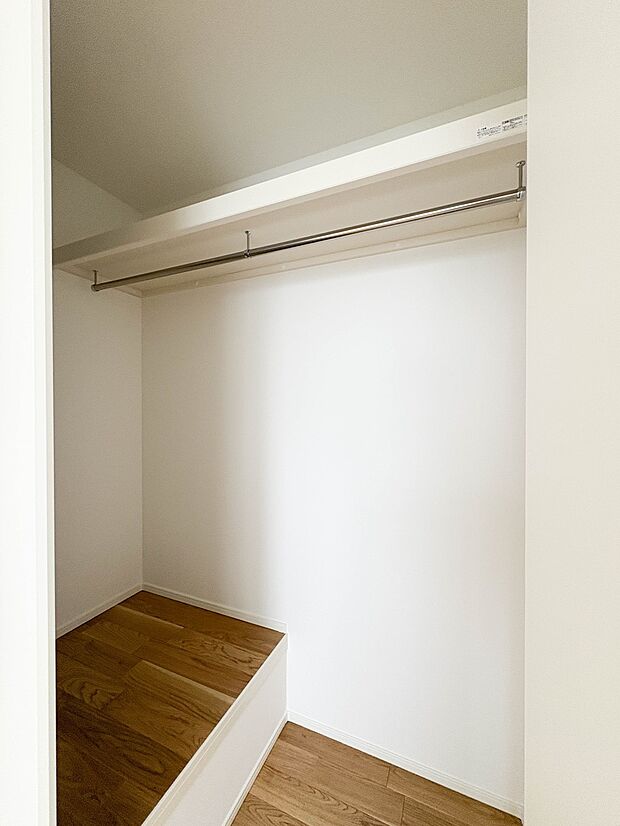 【収納】各部屋を最大限に広く使って頂ける様、全居住スペースに収納付。プライベートルームはゆったりと快適に。