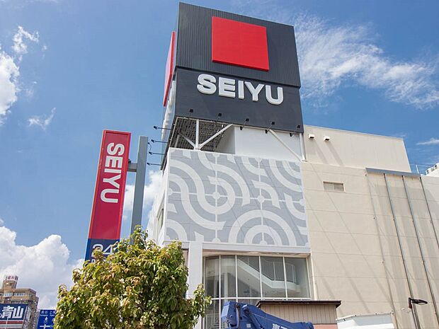 スーパー 691m 西友与野店(全国展開の強さをもっています。東京都を拠点として全国展開するスーパーマーケットチェーンです。家族の味方を自負し、食料品、衣料品、住居用品などを時代のニーズにあ…