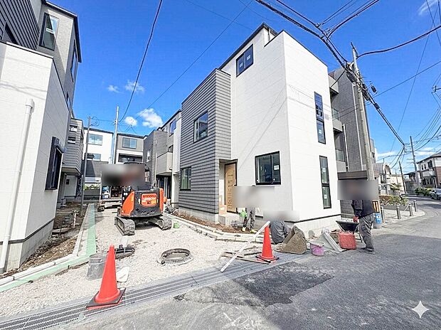 【前面道路】車の通行が少ないので、静かな住環境を維持することができます。