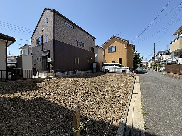 【外観】こちらの物件が少しでも気になるようでしたら、お気軽にお問合せください。人生でいちばん大きなお買い物ですので、ゆっくりご見学ください。ネット上の画像と実際の見学では、リアル感がまるで違…